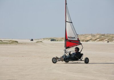 Lokal - Buggy kører på stranden