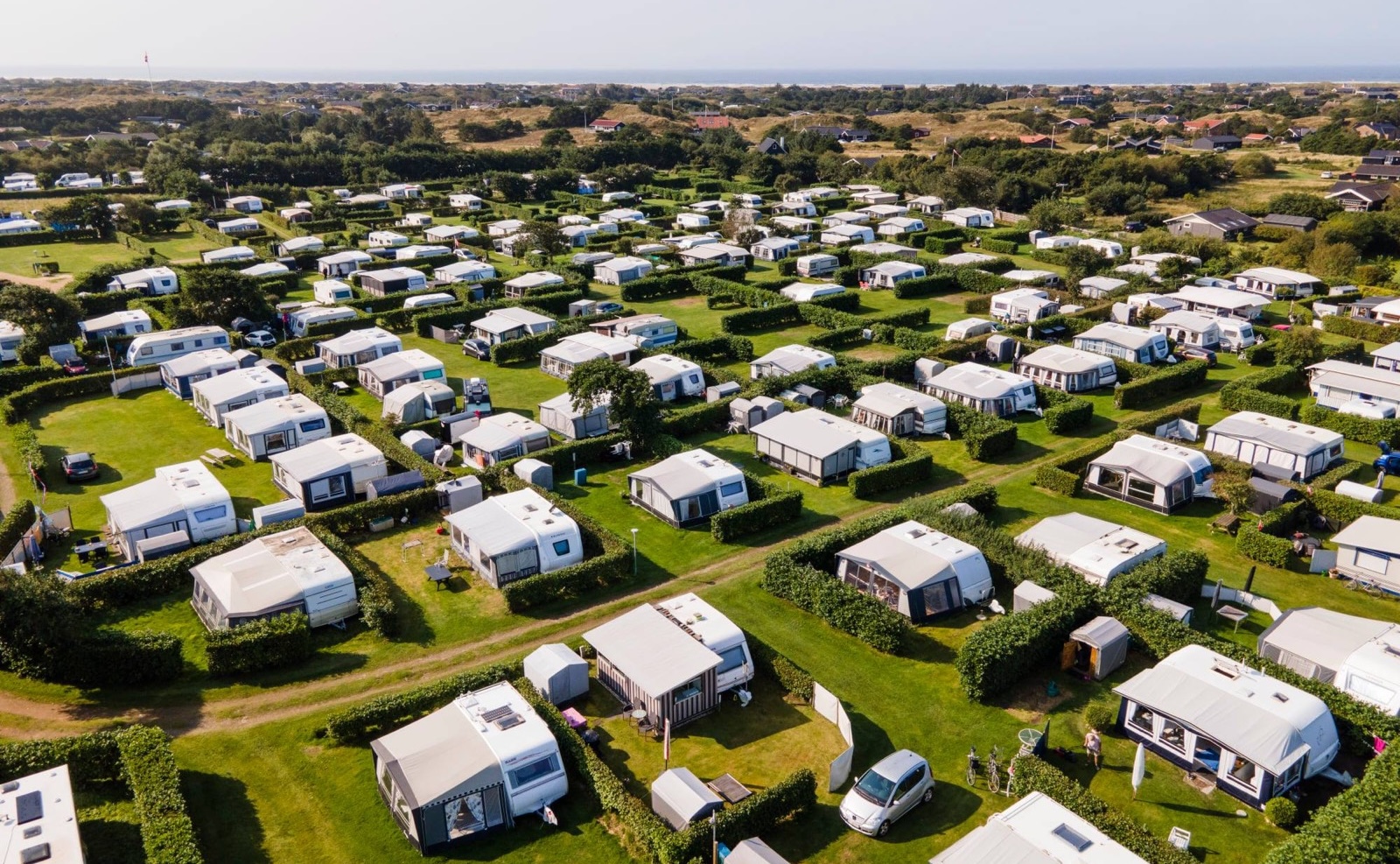 Paralax - Rødgaard Camping - Drone2 Autocampere på Rødgaard Camping